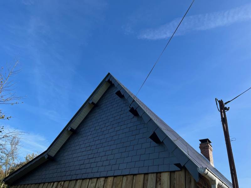 Rénovation, isolation et pose d'ardoise d'un pignon de maison et pose de bardage agricole sur le secteur de Fécamp 76